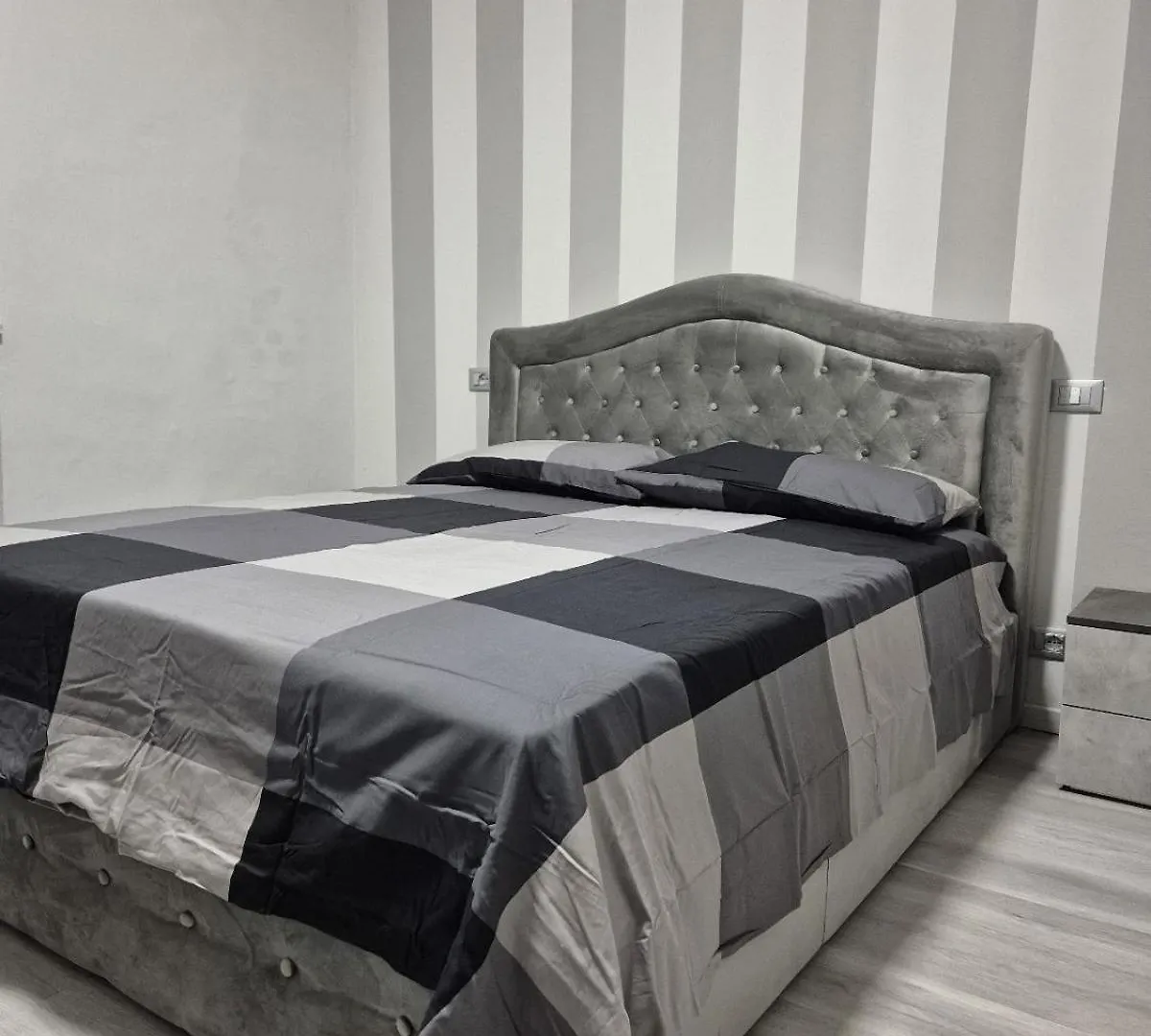 Mia Casa Muggio Apartment Italy
