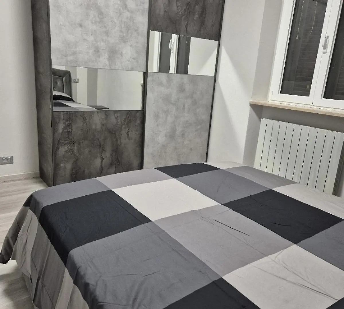 Mia Casa Muggio Apartment