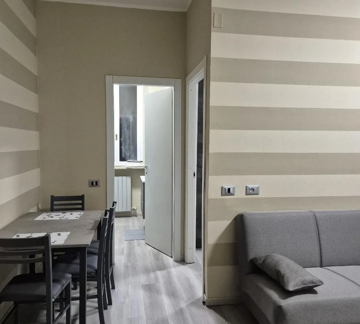 Mia Casa Muggio Apartment